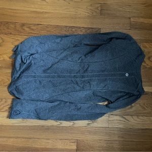 Grey swifty T